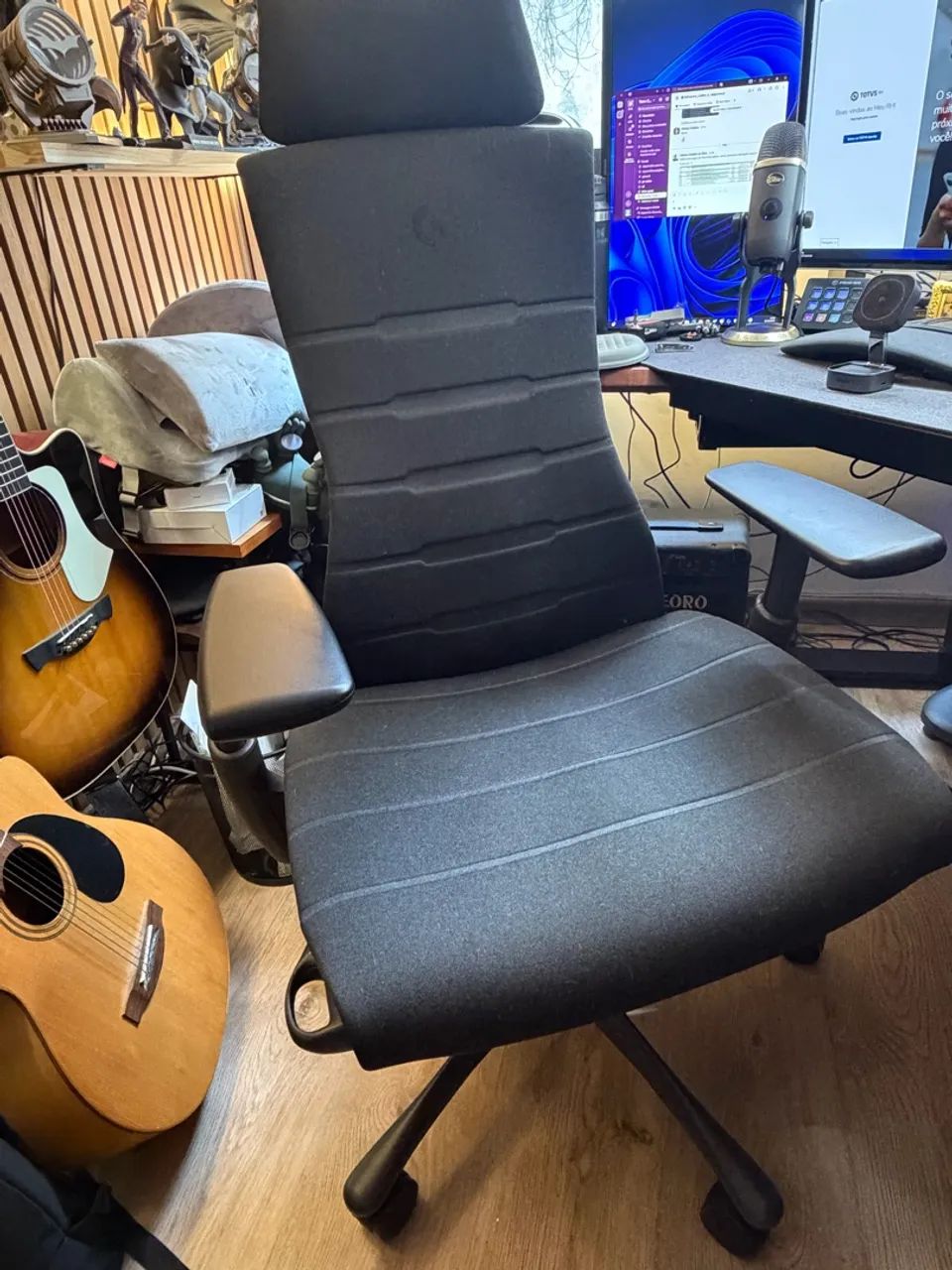 Cadeira Herman Miller Embody