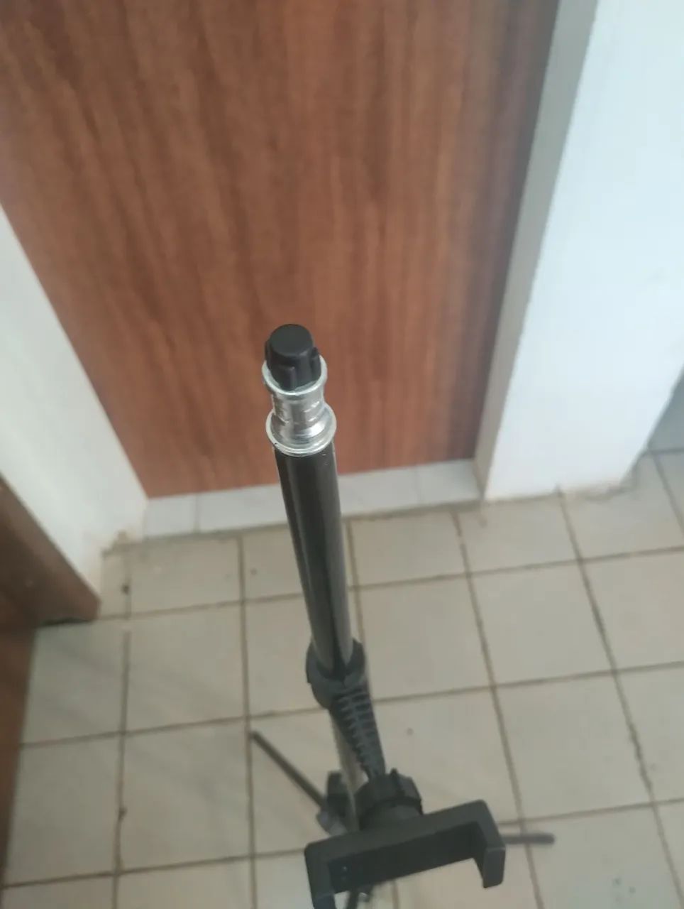 Tripé com suporte para celular  - Foto 2