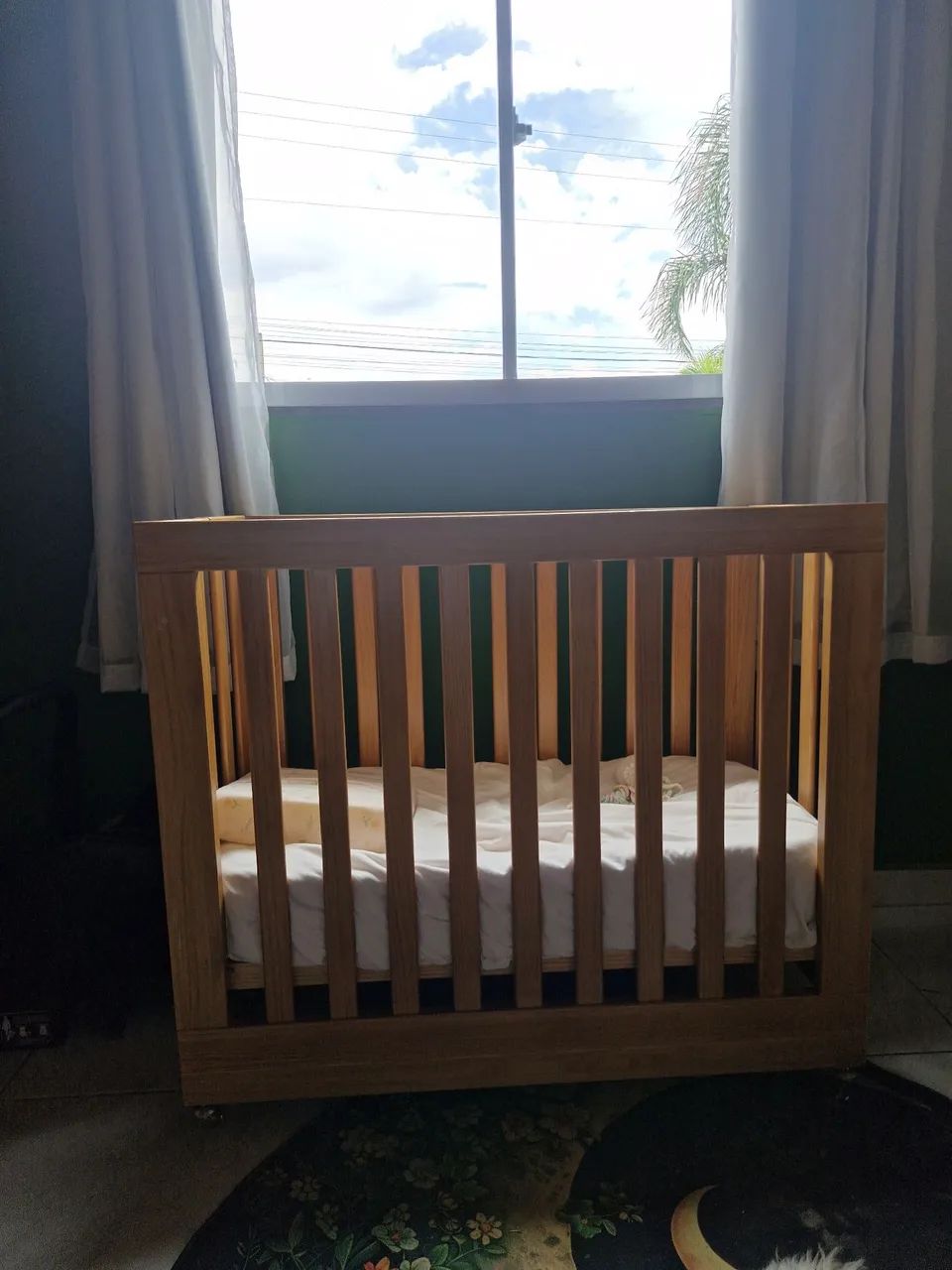 Mini berço de madeira