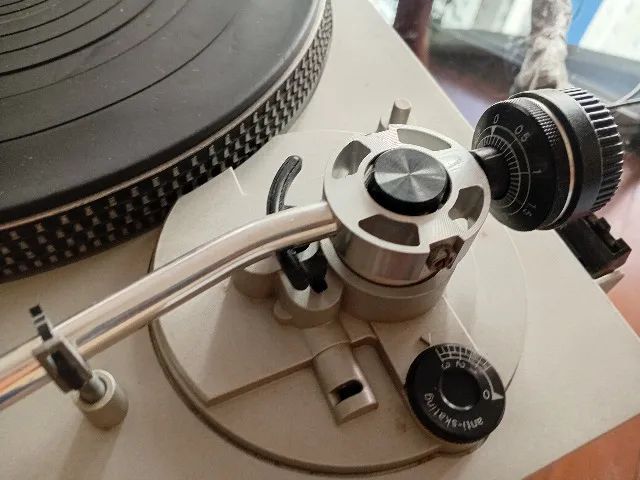 Toca-discos Technics SL-B2