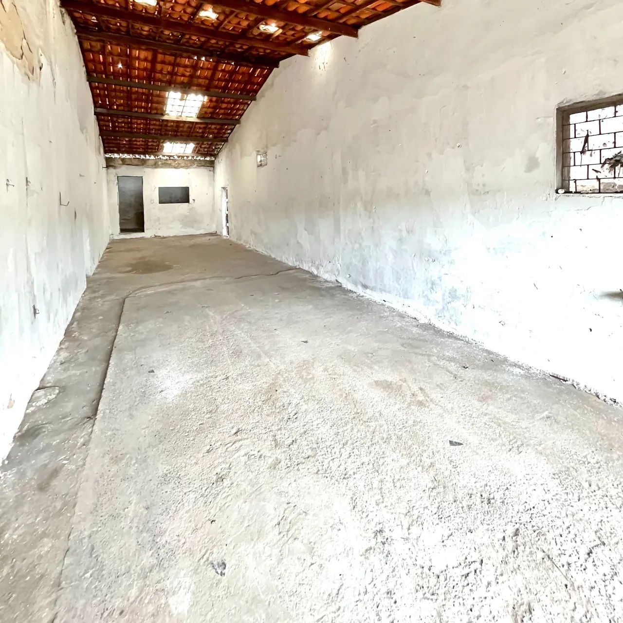 Ponto comercial/Loja/Box para aluguel possui 80 m2 na mister hull - Foto 4
