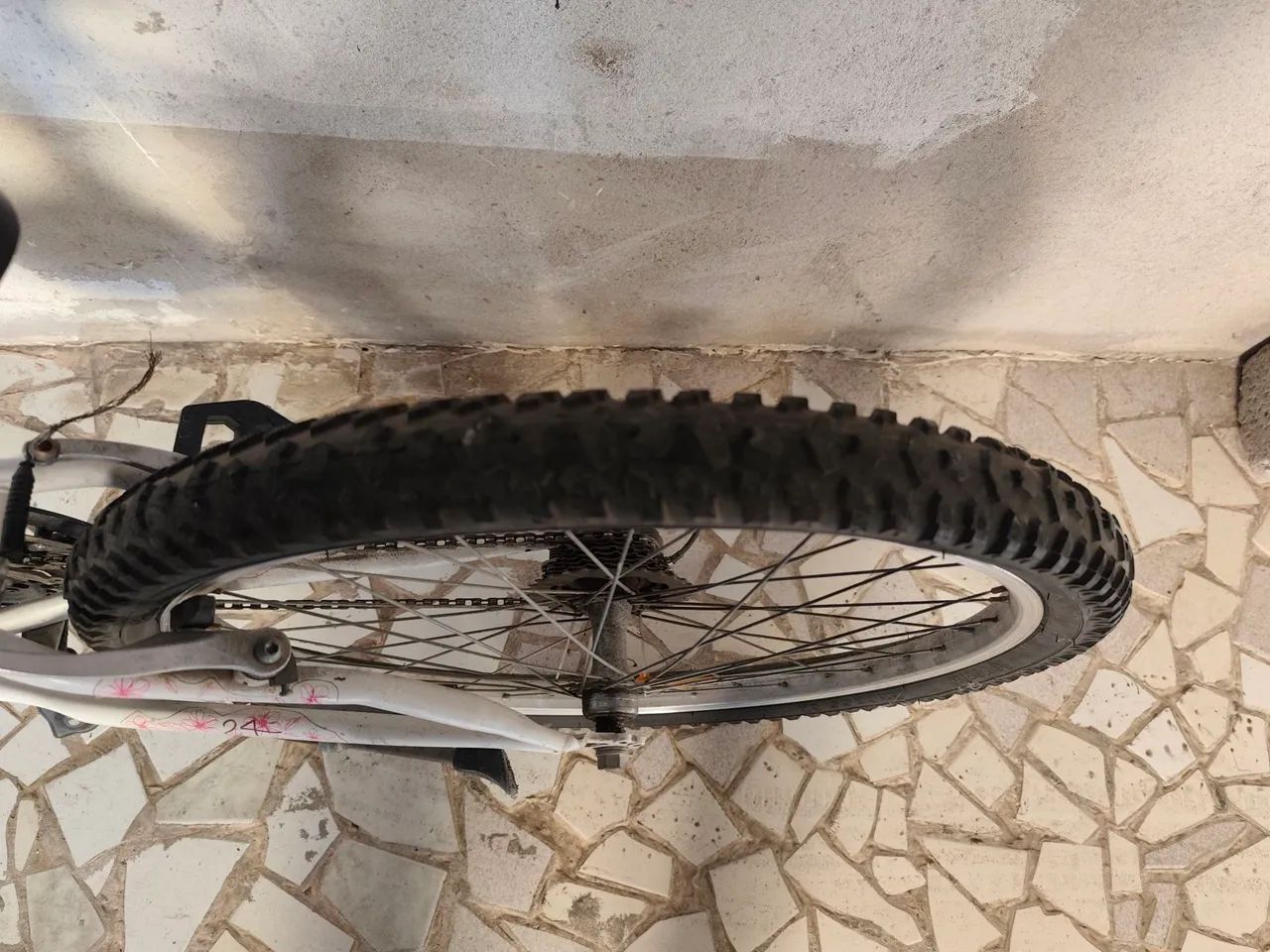 Bicicleta aro 24 com marcha  - Foto 3