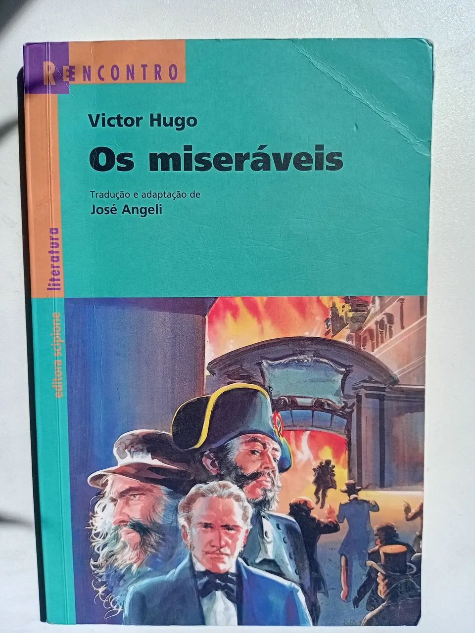 Livro os miseráveis editora sipione usado