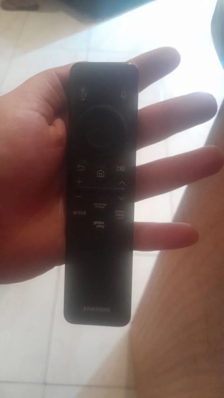 Vendo TV Samsung Smart 58 Polegada 4K - Foto 3