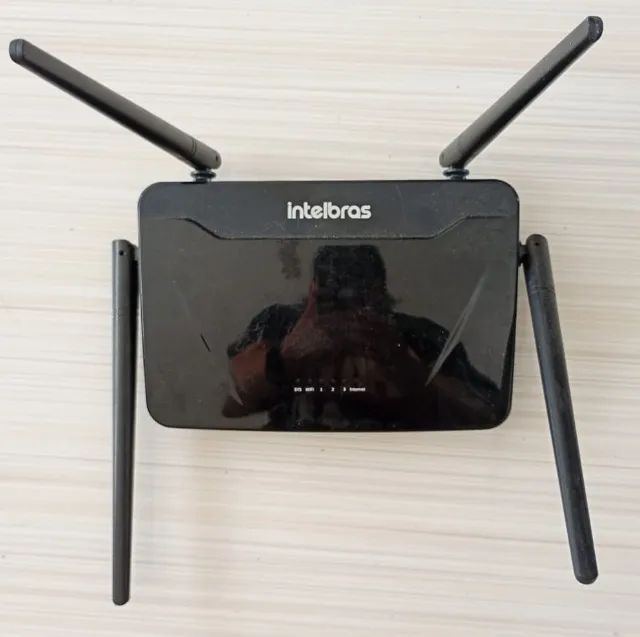 Roteador Intelbras 4 antenas Action RF 1200