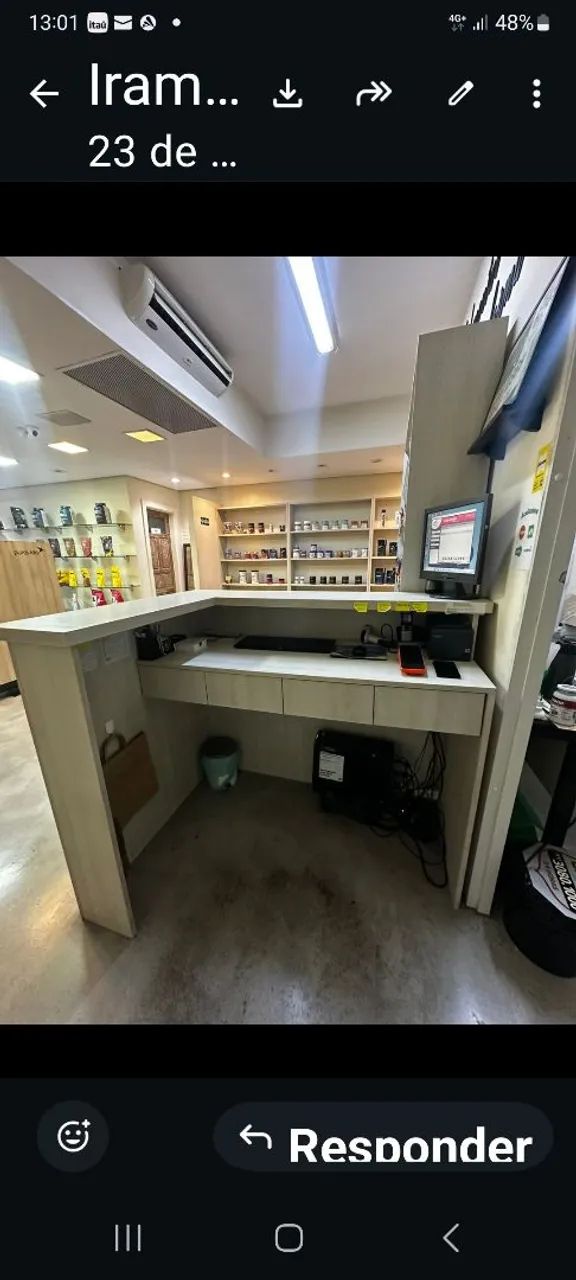 Balcão em L de ótima qualidade com mesa e com 24 nichos.   Só 1000  - Foto 4
