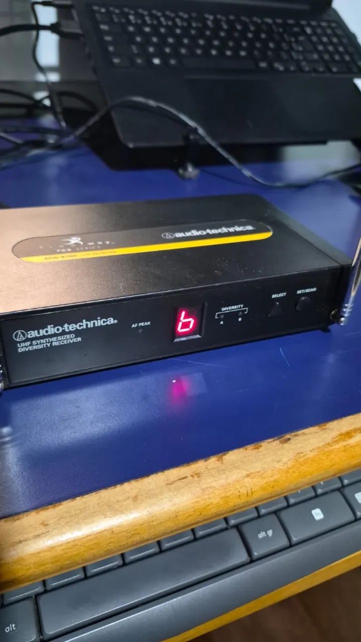 Microfone sem fio Audio-techinica ATW-T702 - Foto 2