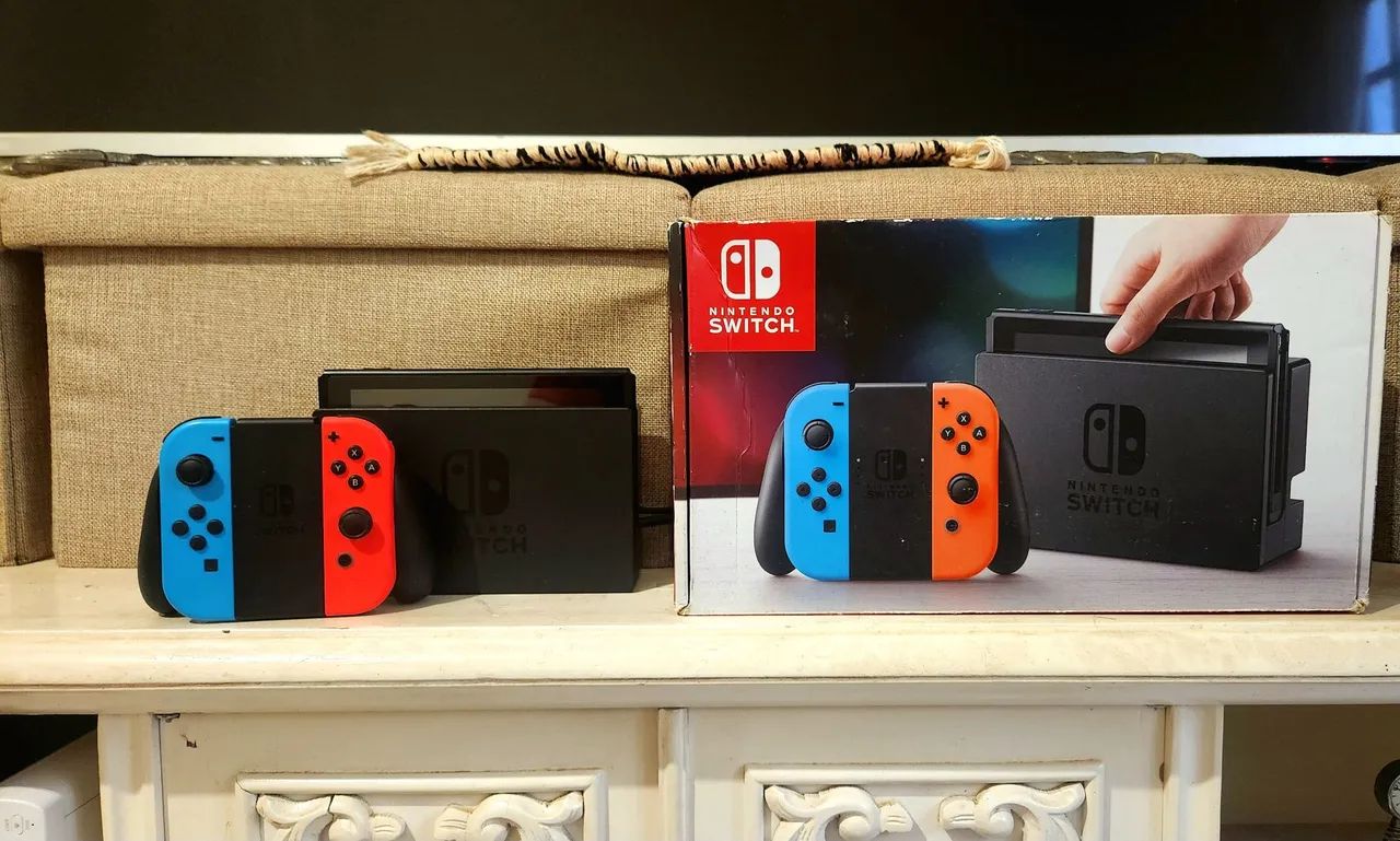Nintendo Switch + Mario Kart 8