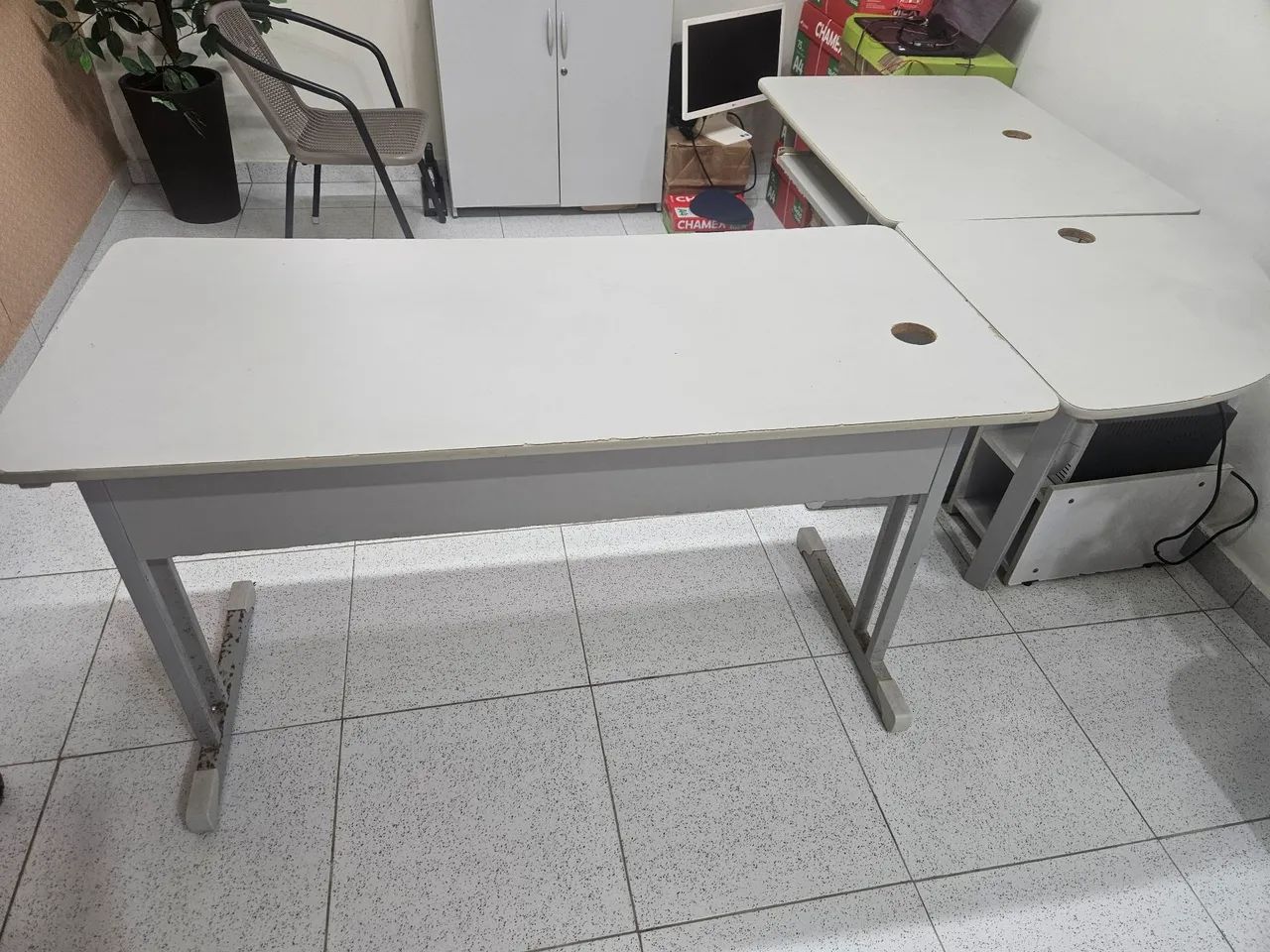 Mesa trabalho em l escritório  - Foto 4