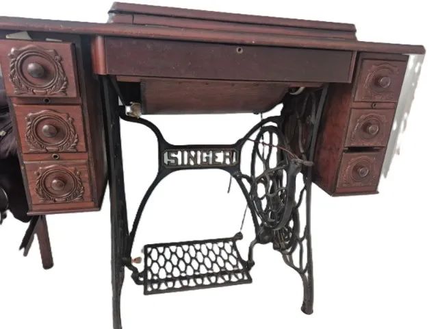 Maquina de custurar antiga