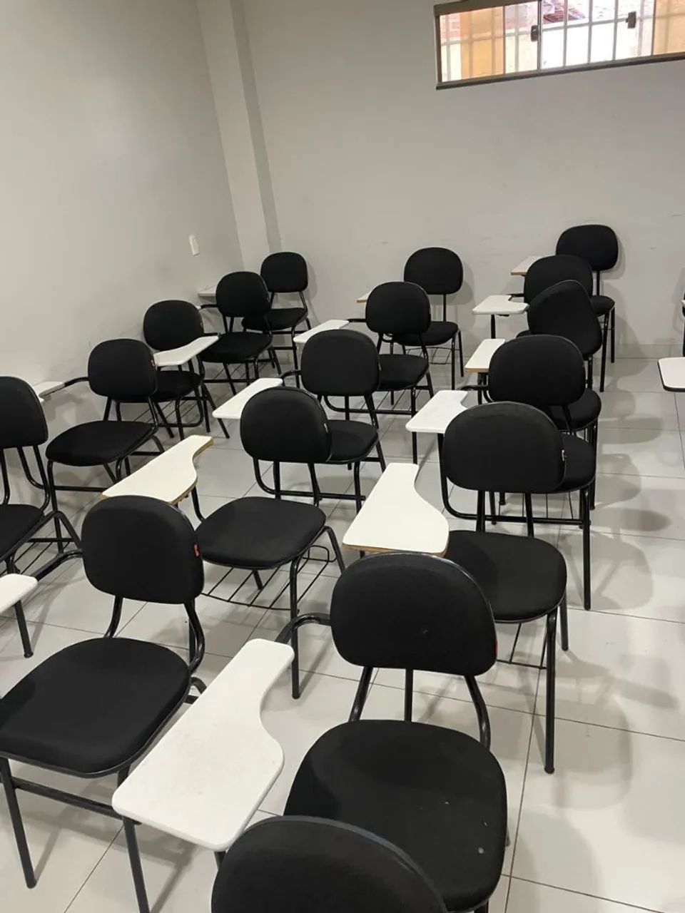 CADEIRAS SALA DE AULA 