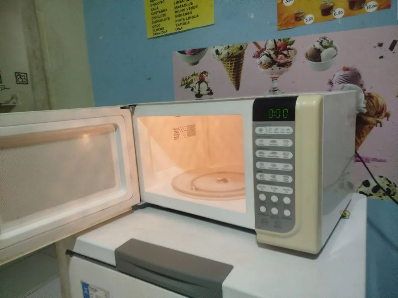Microondas Eletrolux 22 litros  - Foto 2