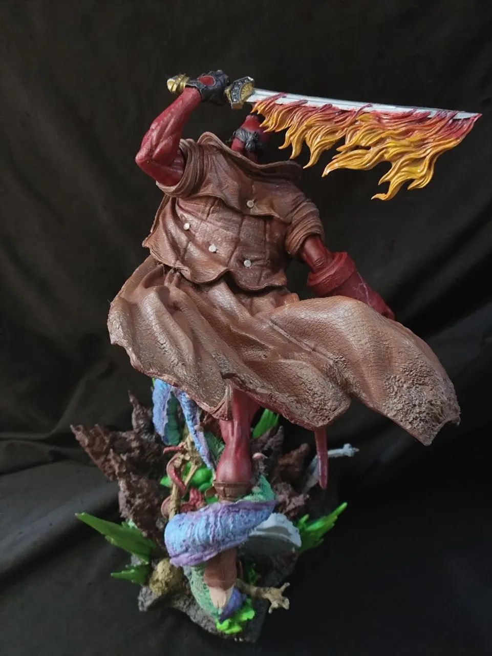 Hellboy - 40 cm - Estátua Decorativa em Resina - Pronta Entrega  - Foto 2