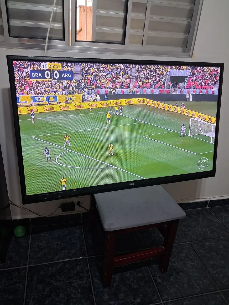 Uma tv 51 p0legadas  a retirar no local nao entrego tem que retirar - Foto 2