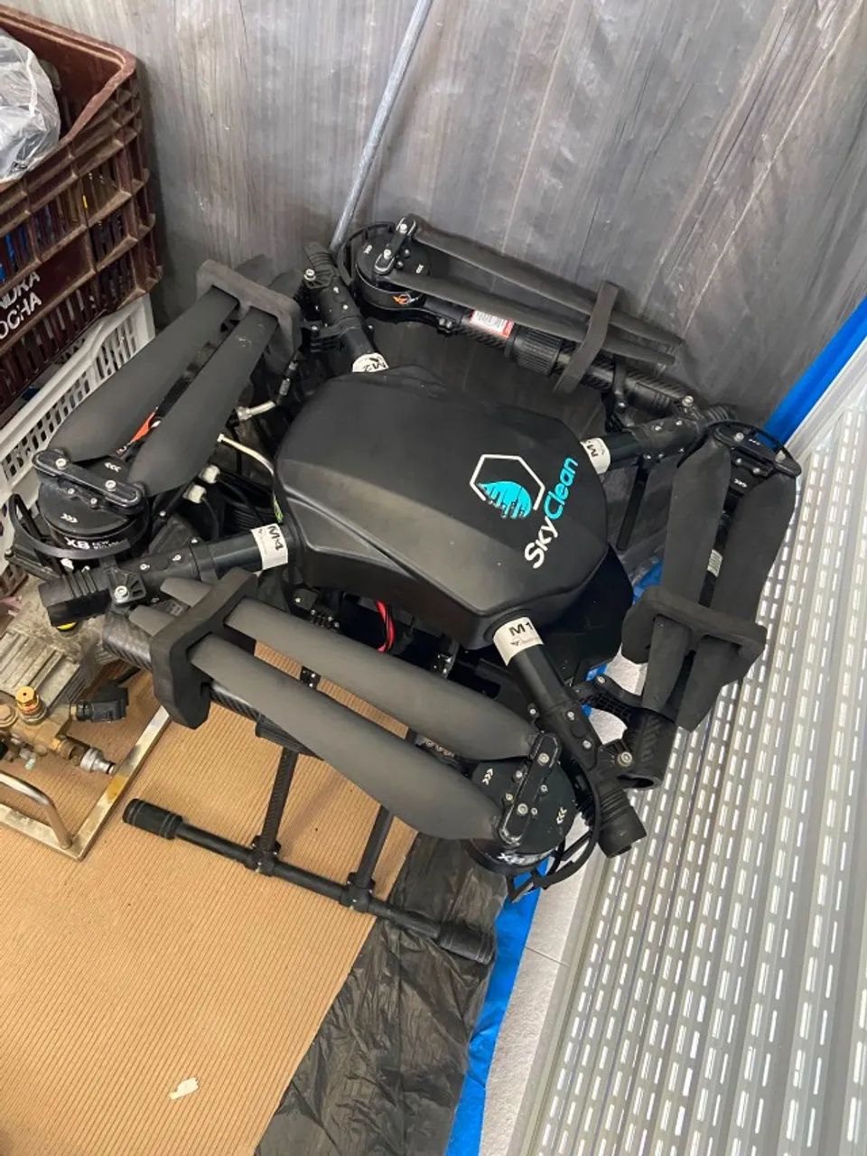 Drone De Limpeza De Fachada SkyDrones SkyClean - Foto 2