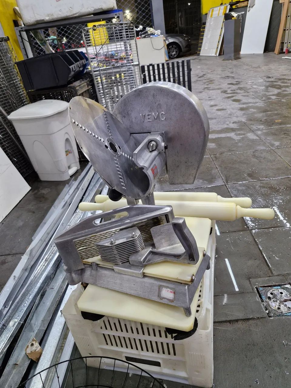 Kit cozinha industrial fariadeira de batata e ralador de queijo - Foto 3