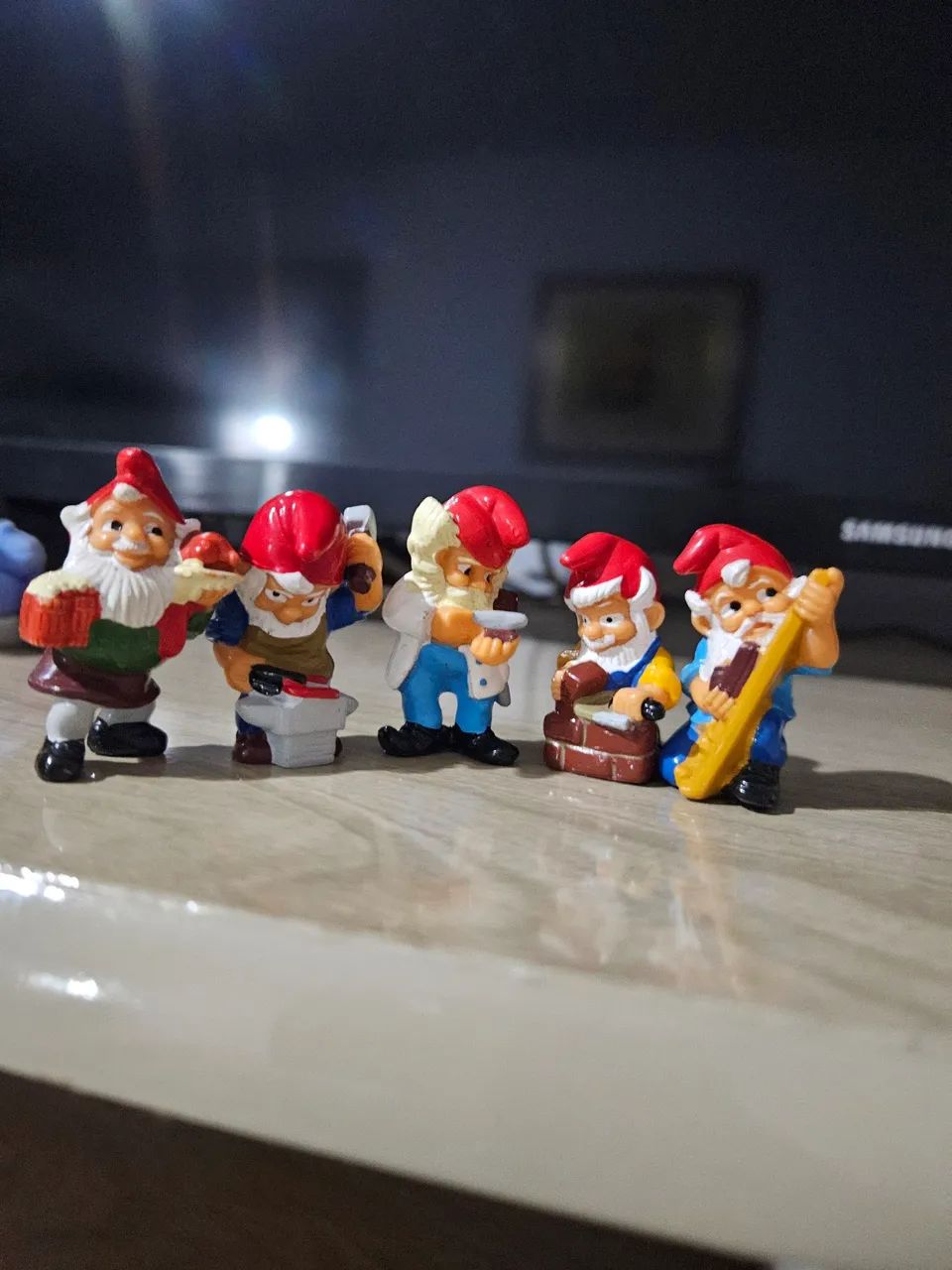 5 miniaturas gonomos kinder ovo profissões  - Foto 5