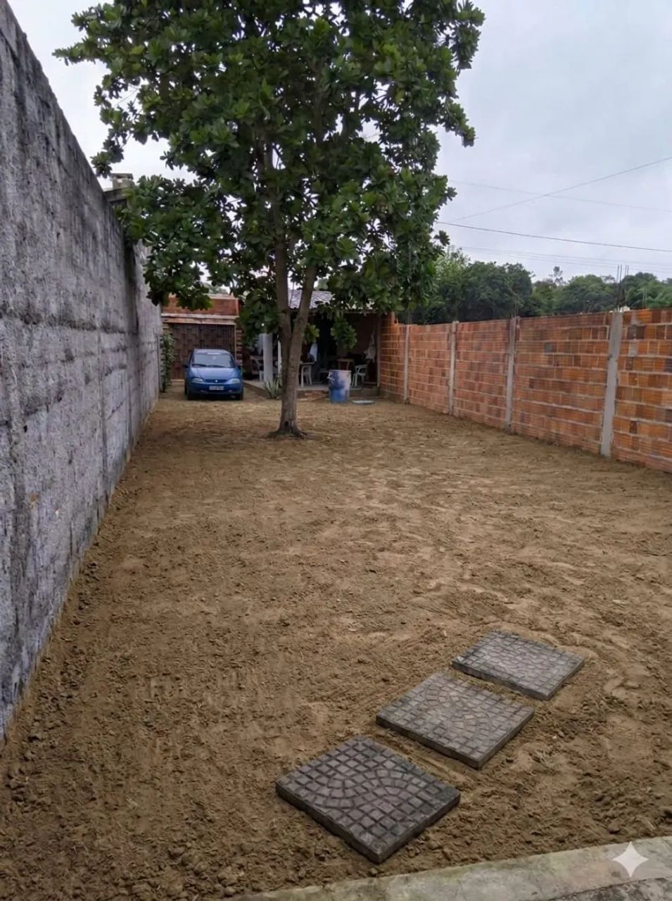 Terreno com construção inacabada.  - Foto 2