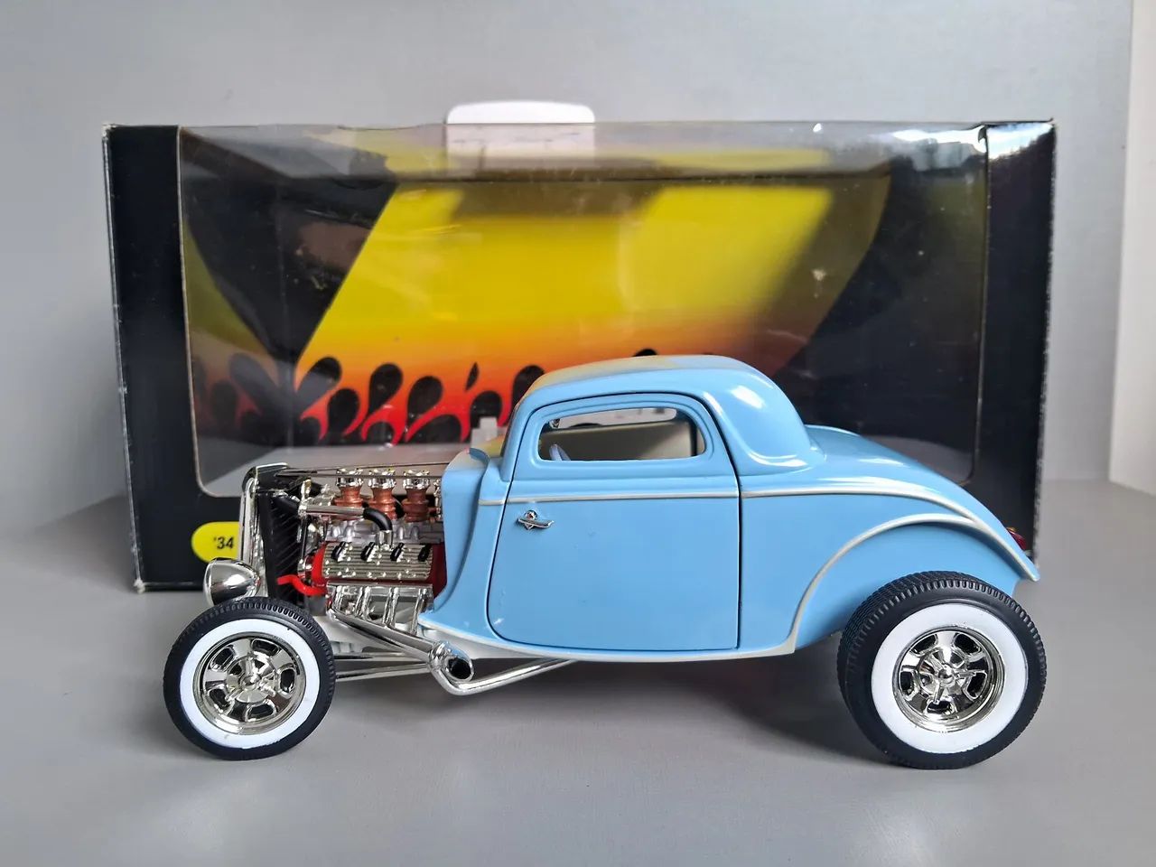 Miniatura 1:18 ERTL Ford Newstalgia  - Foto 3