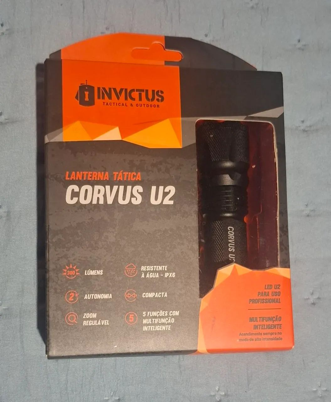 Lanterna Corvus U2 Invictus 