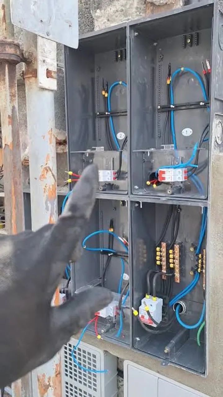 Eletricista e encanador emergência água e luz 24h! - Foto 2