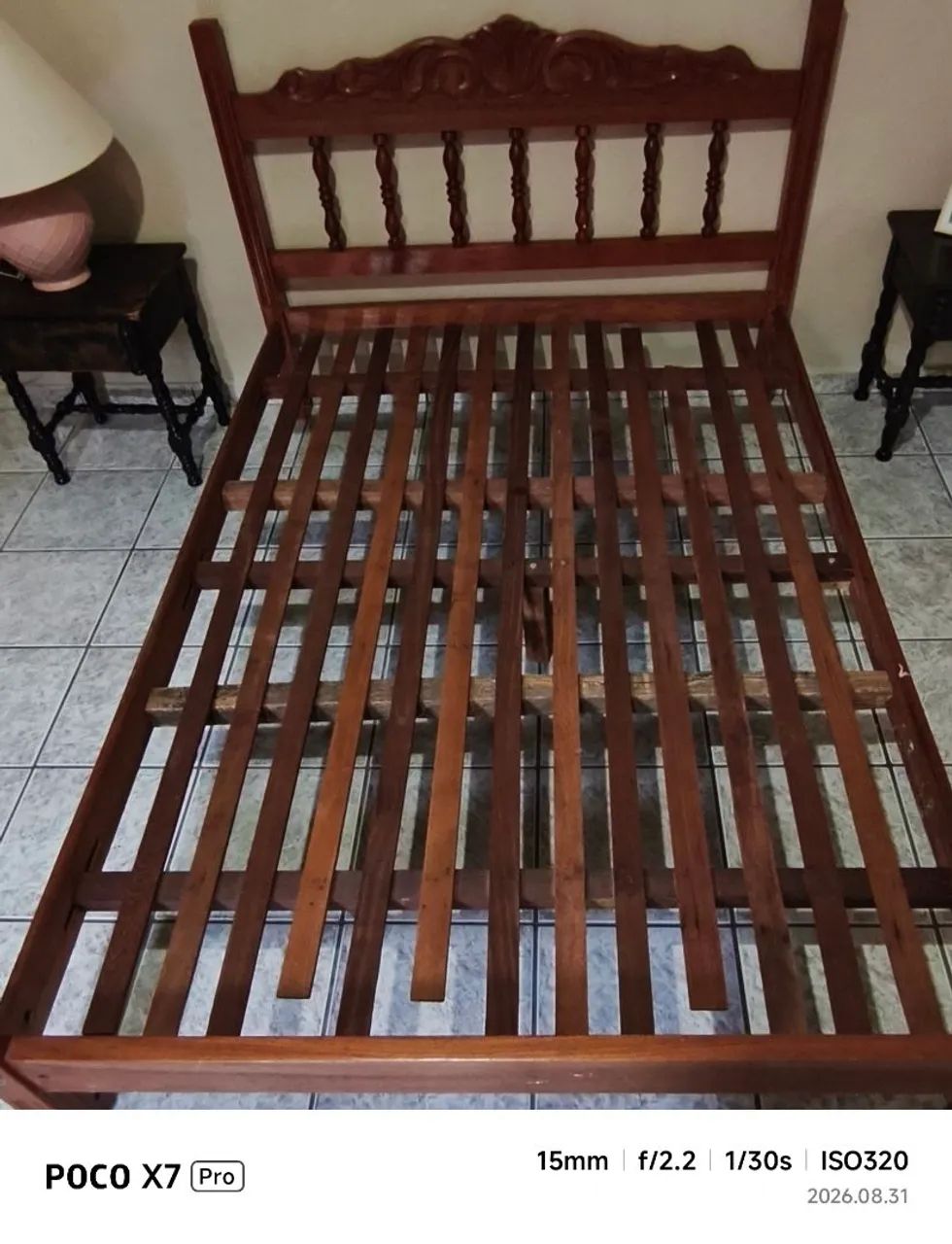 Cama casal madeira 
