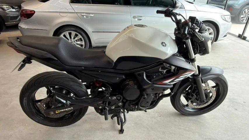 Yamaha XJ6 2012 - Foto 3