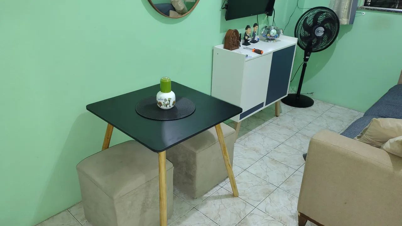 Mesa em madeira. - Foto 2