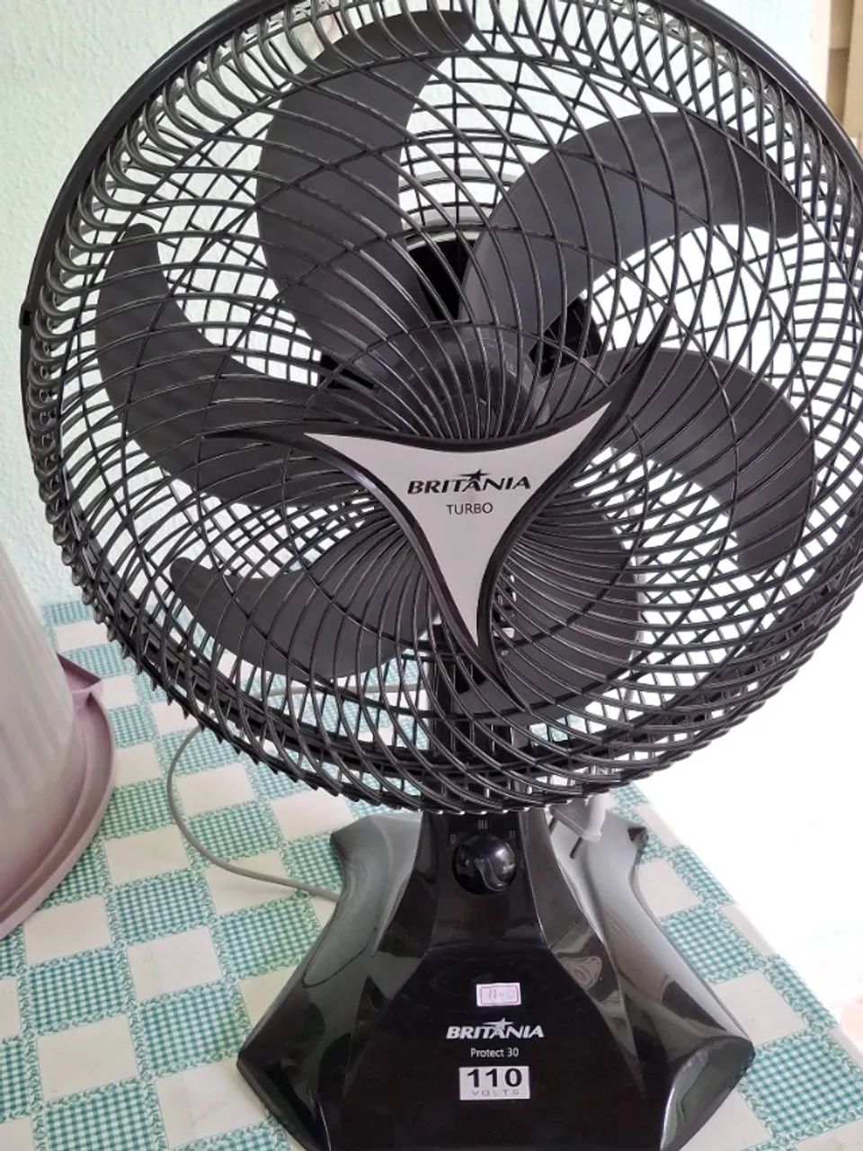 Ventilador 110v  semi novo 