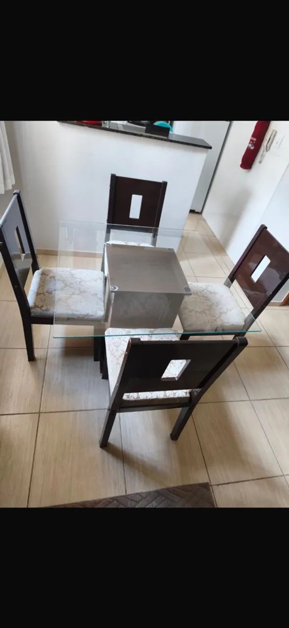Mesa 4 cadeiras 