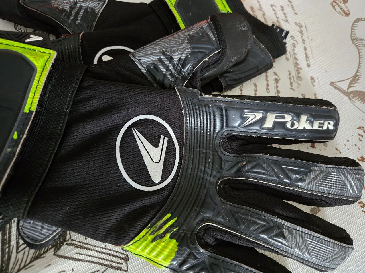 Luva Futebol De Campo Profissional Infinity li 01133 Tamanho 11 - Foto 5