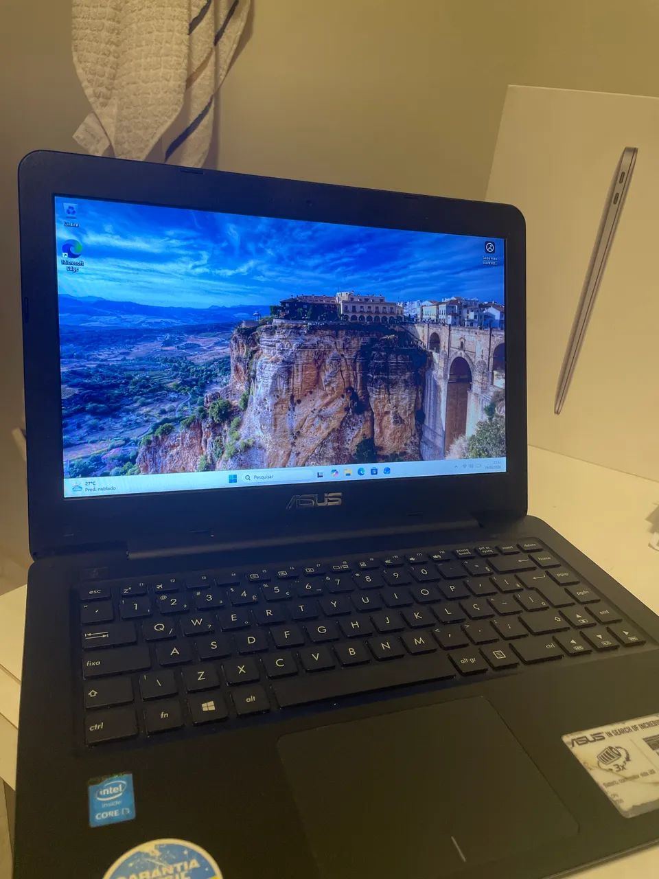 Notebook asus  i3/6 256gb ssd, 1tb 