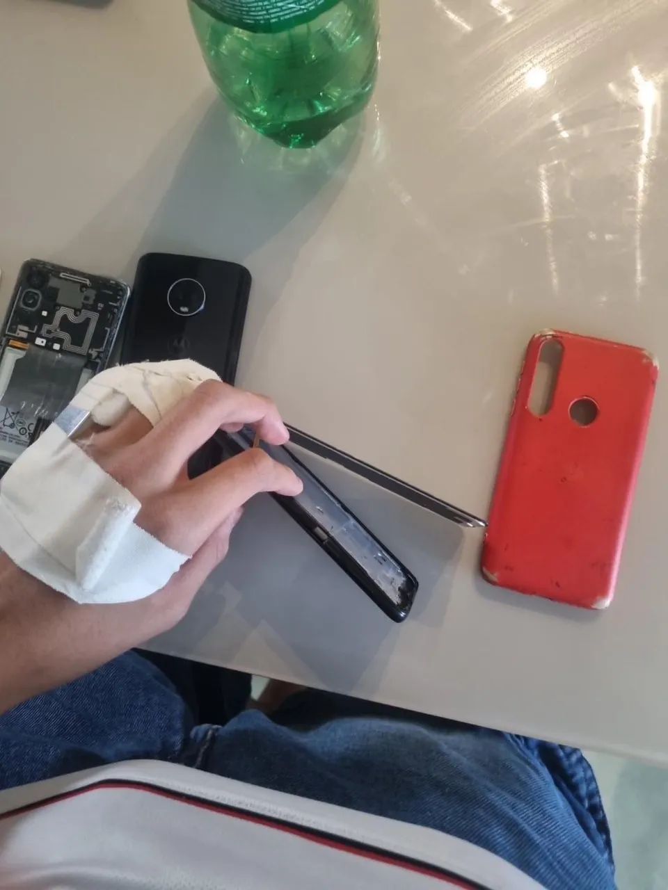 LOTE 3 CELULARES COM DEFEITOS DIFERENTES - Foto 2