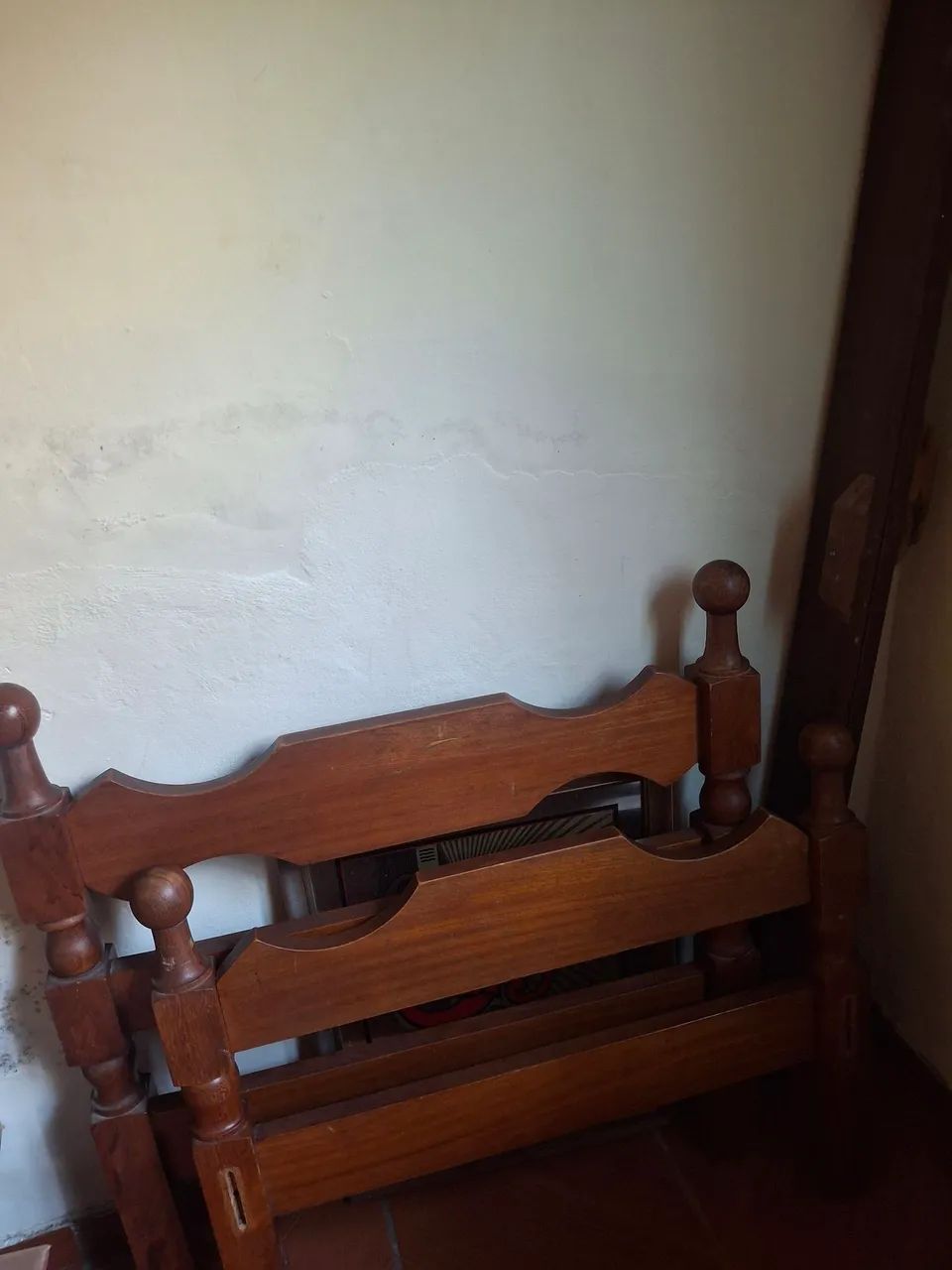 Vendo uma cama de solteiro  - Foto 2