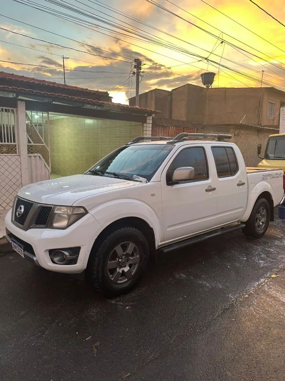 Nissan Frontier Frontier SV AT.CD 4x4 2.5 TB Diesel Mec. 2014
