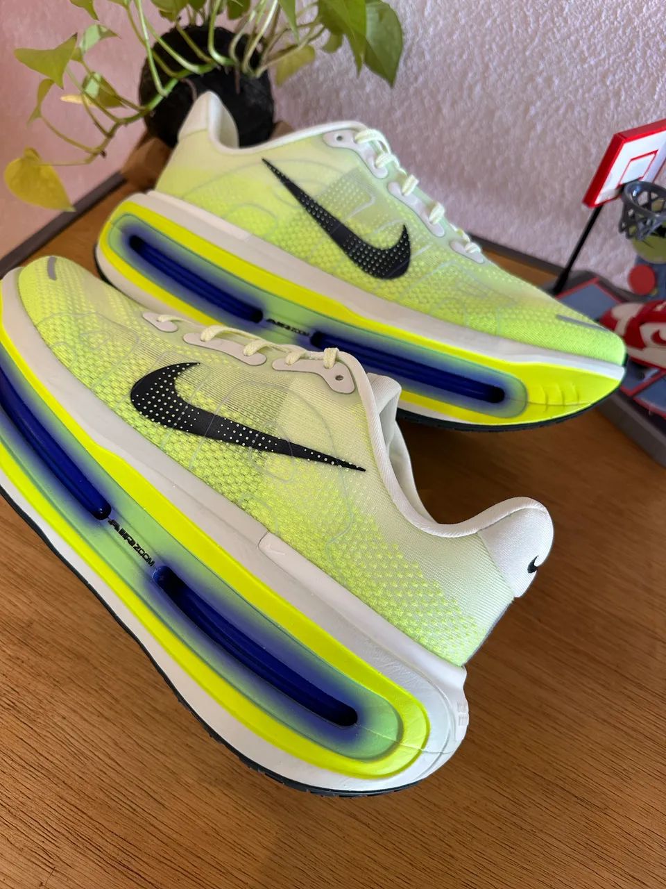 Nike Vomero Premium ?Volt Tint? - Foto 2