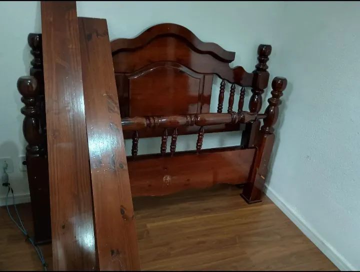 Vendo Cama Queen de Madeira.. - Foto 4
