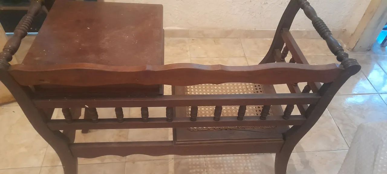 Cadeira com mesinha para tel peça antiga  - Foto 3