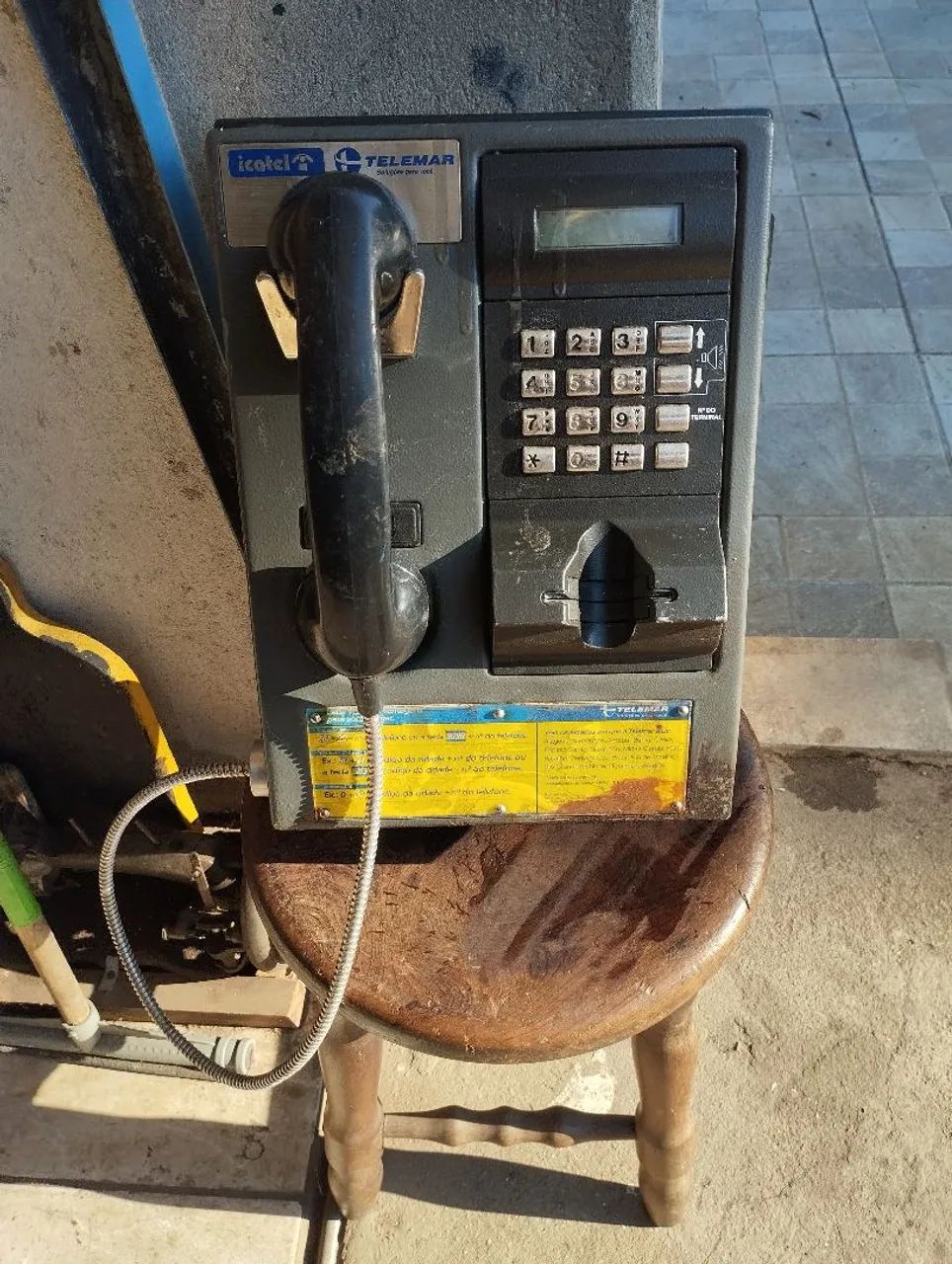 Telefone antigo orelhão. - Foto 4