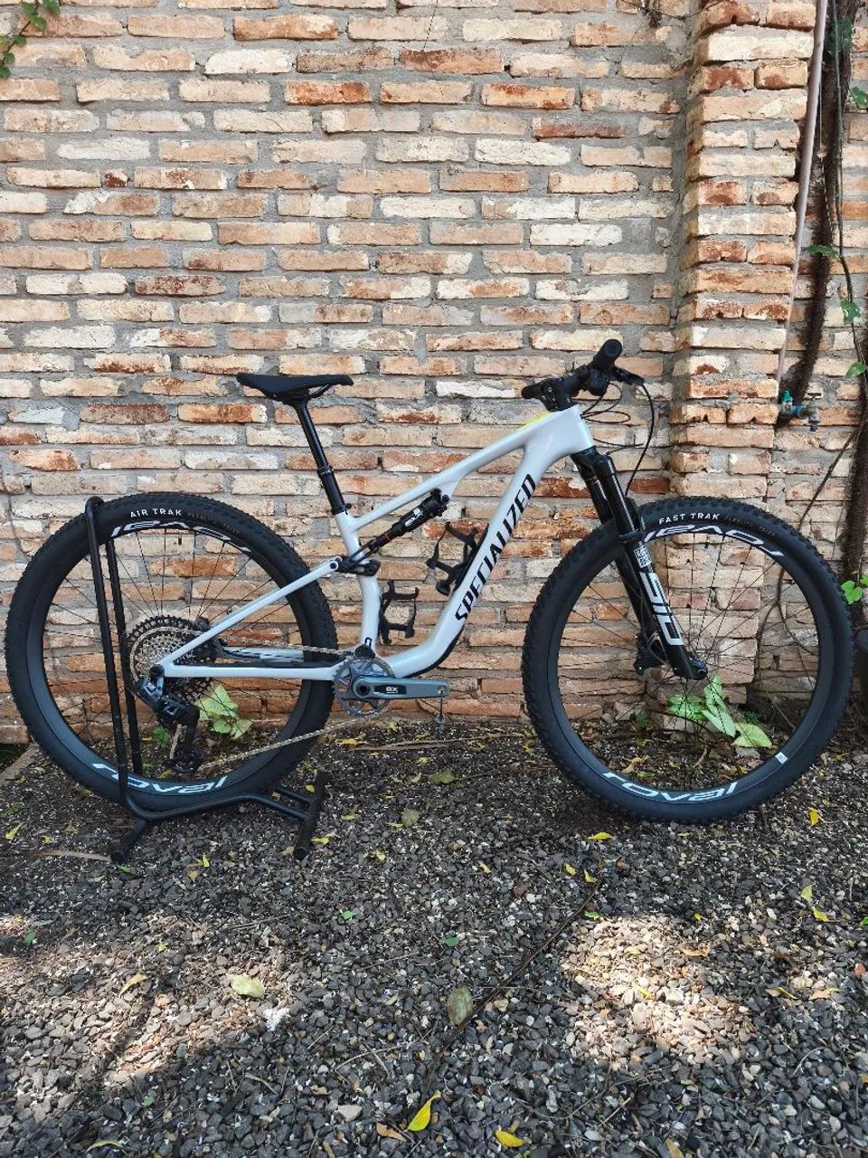 Bicicleta Nova Specialized Epic 8 Expert Tam. S/15