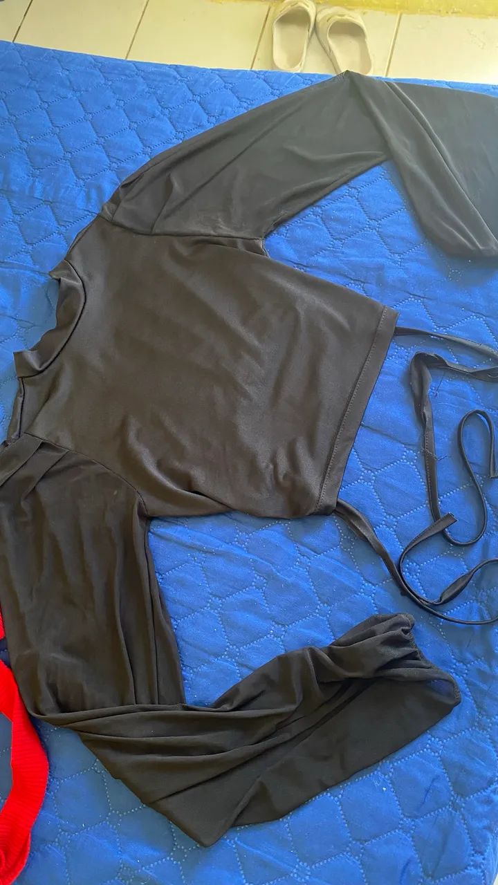 Blusa preta manga longa transparente  - Foto 2