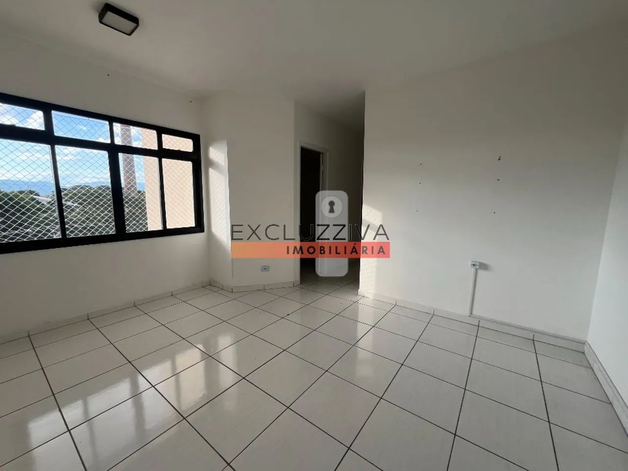 Apartamento de 2 dormitórios com piscina e segurança no Centro de Taubaté - Foto 2