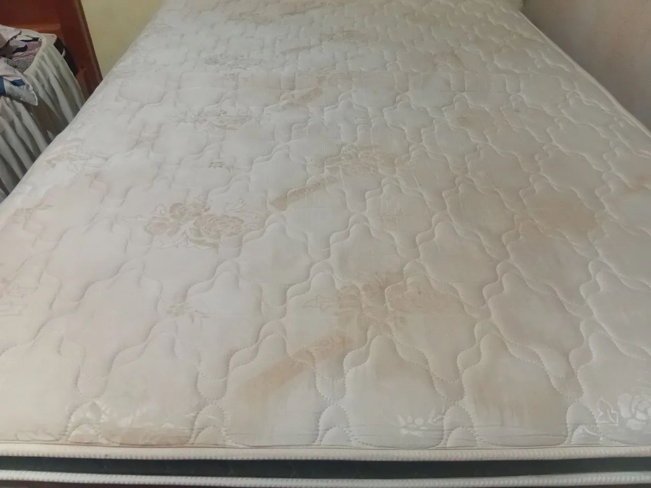 Cama de casal e colchão muito bom - Foto 2