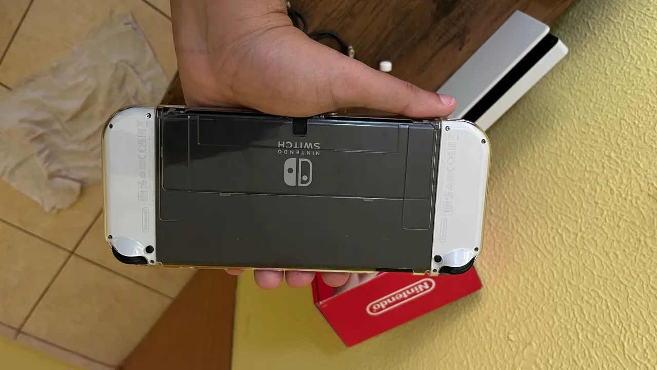 Nintendo Switch OLED Completo + Pro Controller e Acessórios! - Foto 2