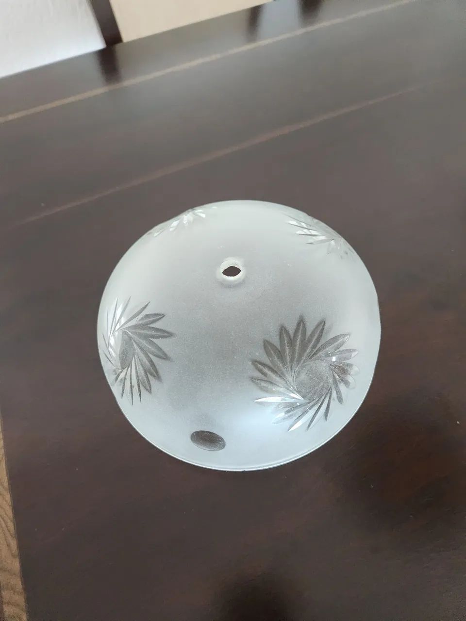 Cúpula de vidro fosco lapidado