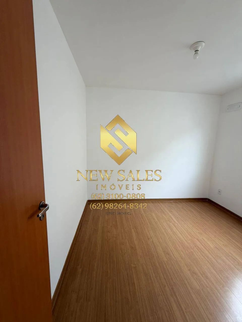 Apartamento- 2 quartos, 2 vagas, 45m², armários- Lorena Parque - Foto 2