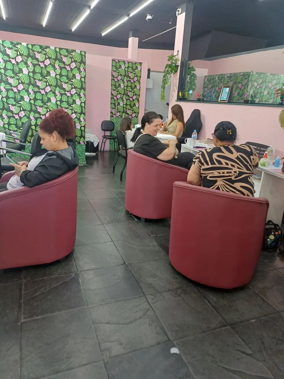 Vaga pra escovista com experiencia