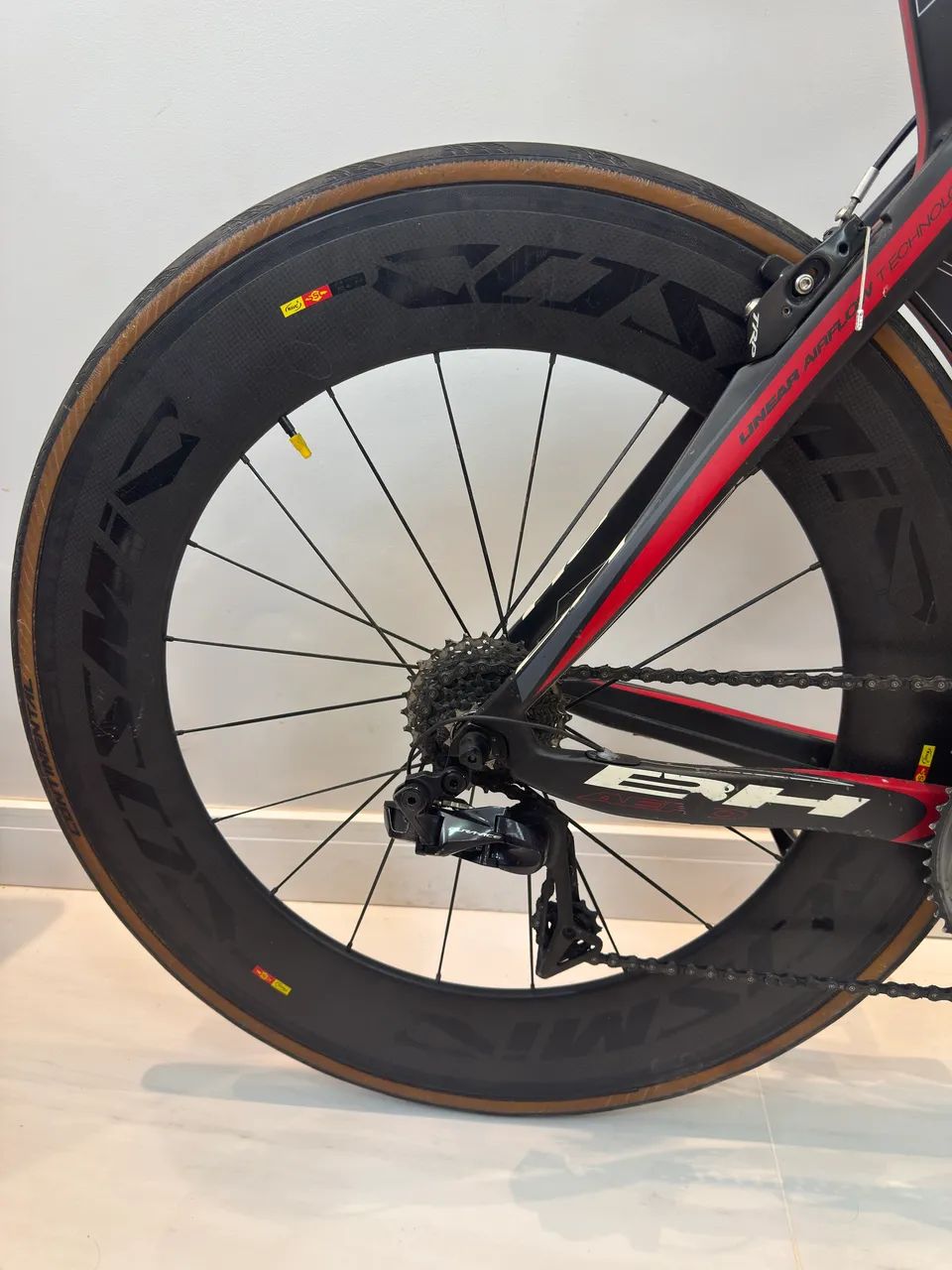Bicicleta BH TT AeroLigth Triathlon  - Foto 2