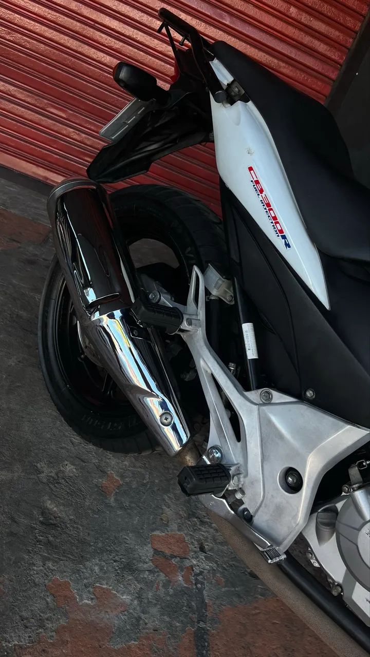 CB300R MUITO CONSERVADA OK! - Foto 2