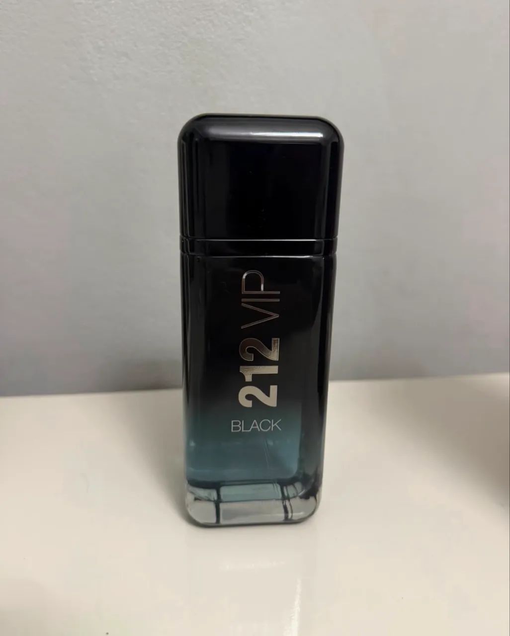 Perfume 212 vip Black 200ML - Foto 2
